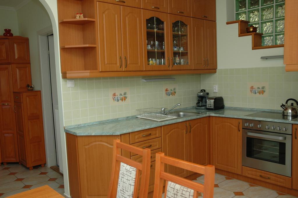 Zoeldike Vendeghaz Hotel Kaposvar Room photo